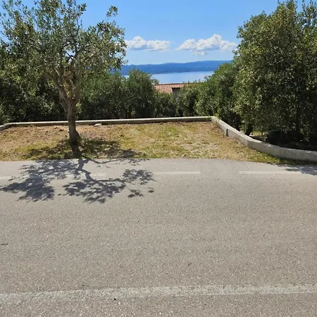 Oliveta * Brela