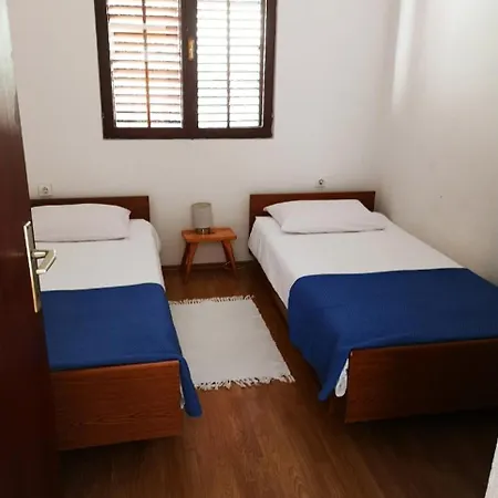 Holiday home Oliveta *